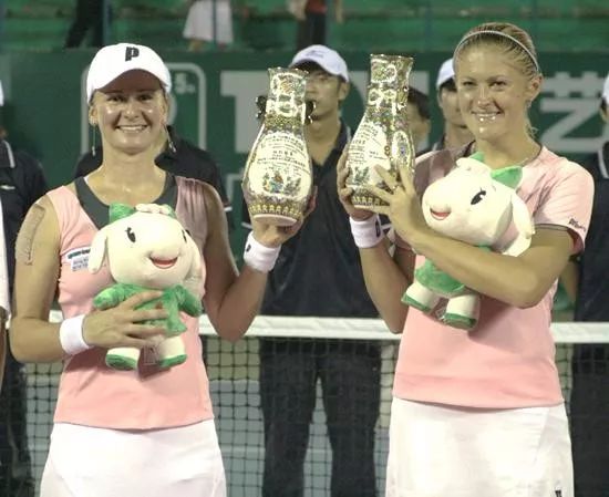 黎之间的争 黎之间的争