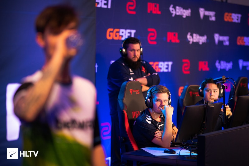 近点牵制 近点牵制